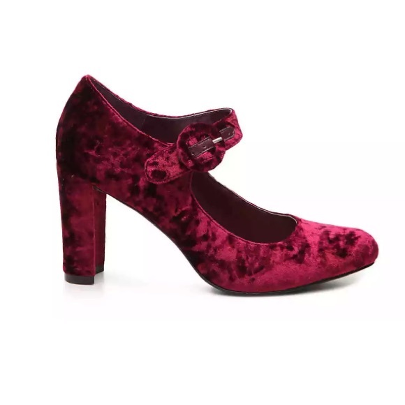 womens velvet heels